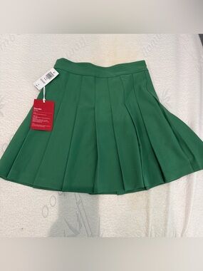 Green Pleated Mini Skirt - size 00 Aritzia